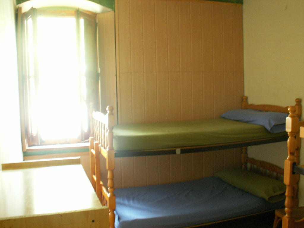 Albergue Pepito Grillo Canfranc Zimmer foto